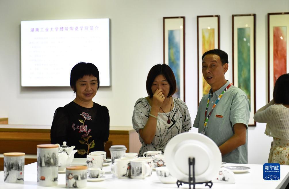 小猫变身水果机下载